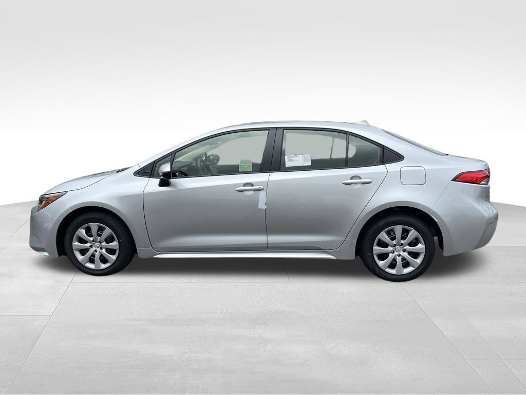 New 2027 Toyota Corolla LE FWD image 2