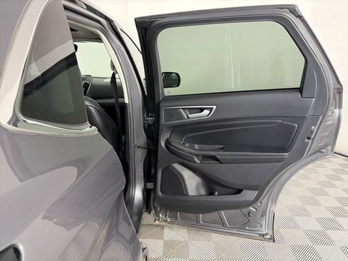 Used 2022 Ford Edge Titanium AWD/4WD image 28