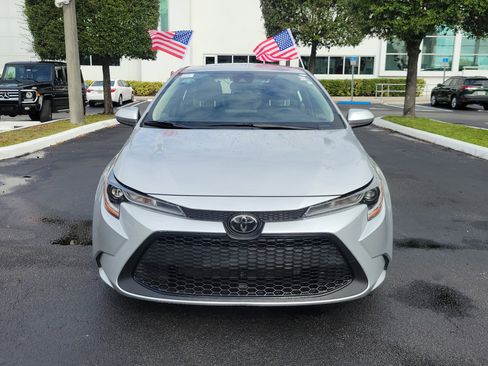 Used 2022 Toyota Corolla LE image 4