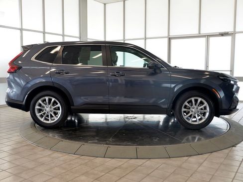Used 2025 Honda CR-V EX image 10