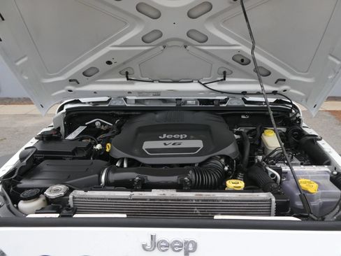Used 2014 Jeep Wrangler Sport w/ Quick Order Package 24S AWD/4WD image 29