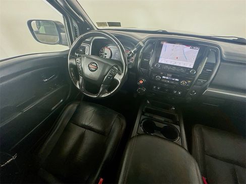 Used 2021 Nissan Titan PRO-4X w/ Pro-4x Convenience Package image 9