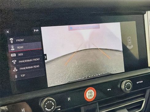 Certified 2026 Porsche Macan Turbo AWD/4WD image 23