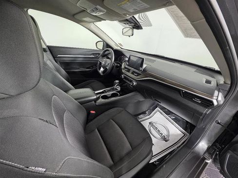Used 2023 Nissan Altima 2.5 SV image 15