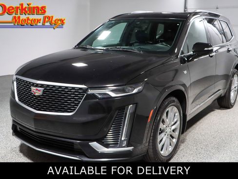 Used 2022 Cadillac XT6 Premium Luxury image 1