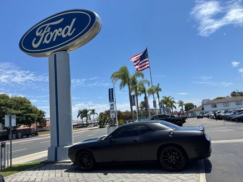 Used 2023 Dodge Challenger R/T RWD image 17
