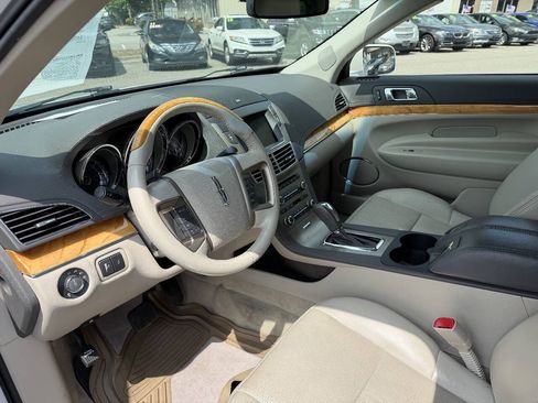 Used 2011 Lincoln MKT 2WD w/ 101A Rapid Spec Order Code image 12