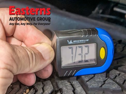 Used 2024 Nissan Frontier PRO-4X w/ Technology Package AWD/4WD image 25