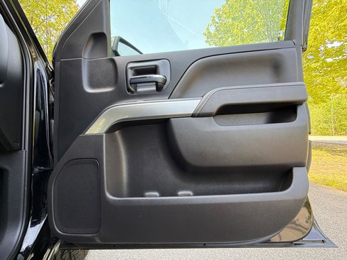 Used 2018 Chevrolet Silverado 1500 LT w/ All Star Edition AWD/4WD image 21