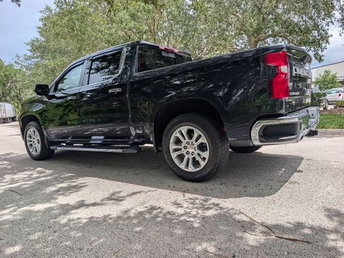 Used 2022 Chevrolet Silverado 1500 LTZ w/ Technology Package AWD/4WD image 6