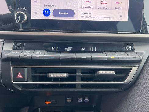 Used 2025 Toyota Camry LE image 19