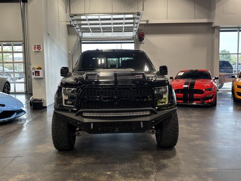 Used 2018 Ford F150 Raptor w/ Equipment Group 802A Luxury AWD/4WD image 3