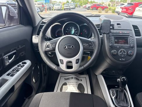 Used 2012 Kia Soul + w/ Audio Pkg FWD image 14