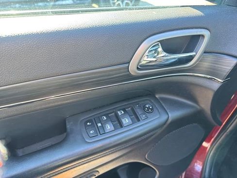 Used 2020 Jeep Grand Cherokee Limited X image 16