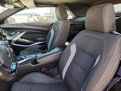 Used 2023 Chevrolet Camaro LT RWD image 11