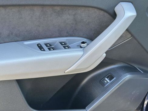 Used 2019 Audi SQ5 Premium image 13