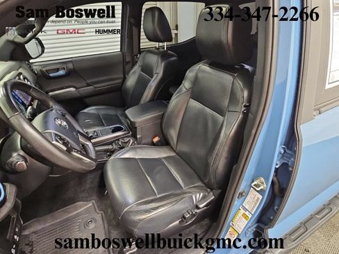 Used 2019 Toyota Tacoma TRD Sport AWD/4WD image 26