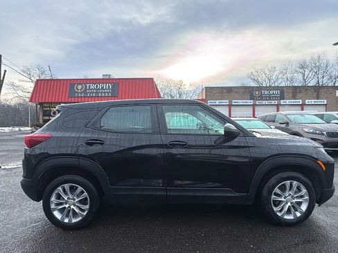Used 2022 Chevrolet TrailBlazer LS image 4
