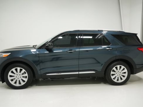Used 2022 Ford Explorer Limited w/ Equipment Group 301A image 7