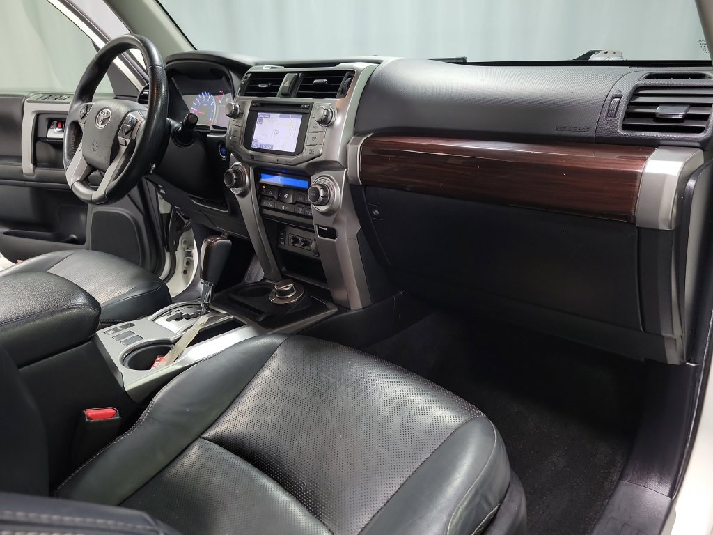 Used 2015 Toyota 4Runner Limited AWD/4WD image 34
