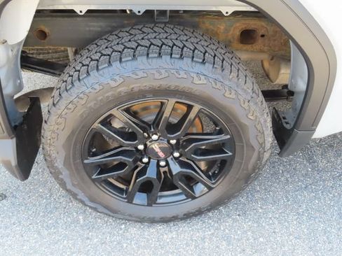 Used 2024 GMC Sierra 1500 Pro w/ Graphite Edition AWD/4WD image 13