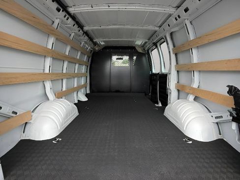 Used 2025 Chevrolet Express 2500 w/ Driver Convenience Package RWD image 26
