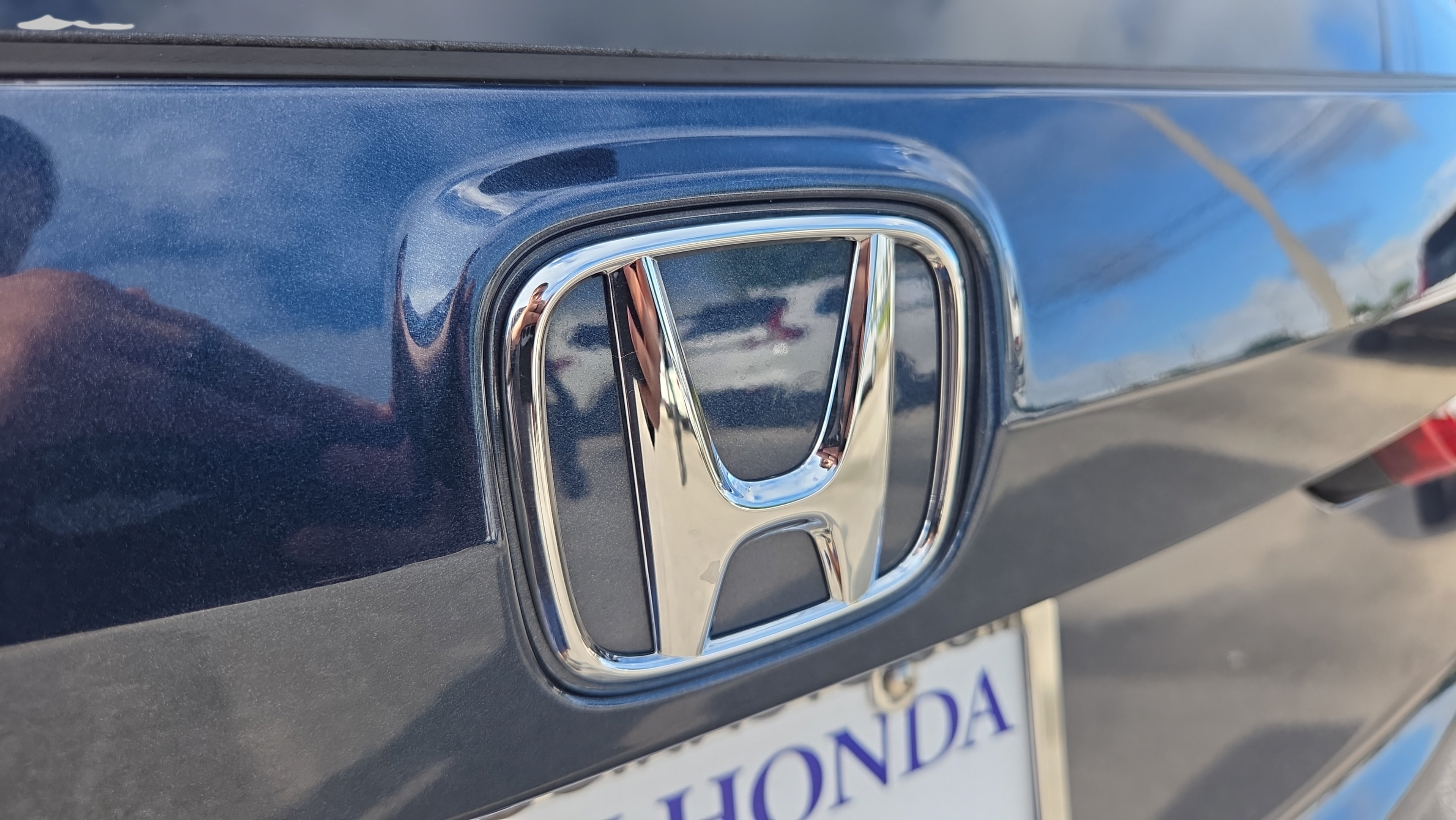 Used 2025 Honda CR-V EX-L image 16