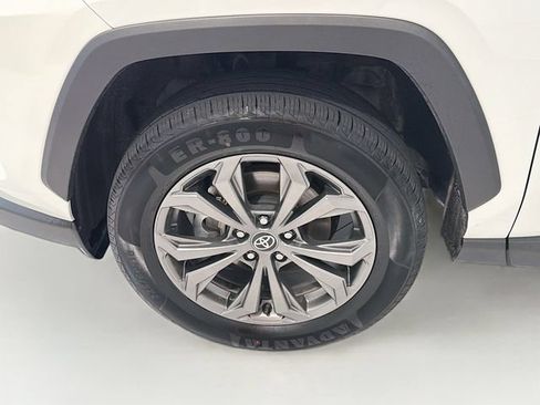 Used 2022 Toyota RAV4 Limited AWD/4WD image 18