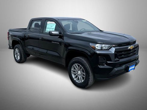 New 2026 Chevrolet Colorado LT w/ Advanced Trailering Package AWD/4WD image 3