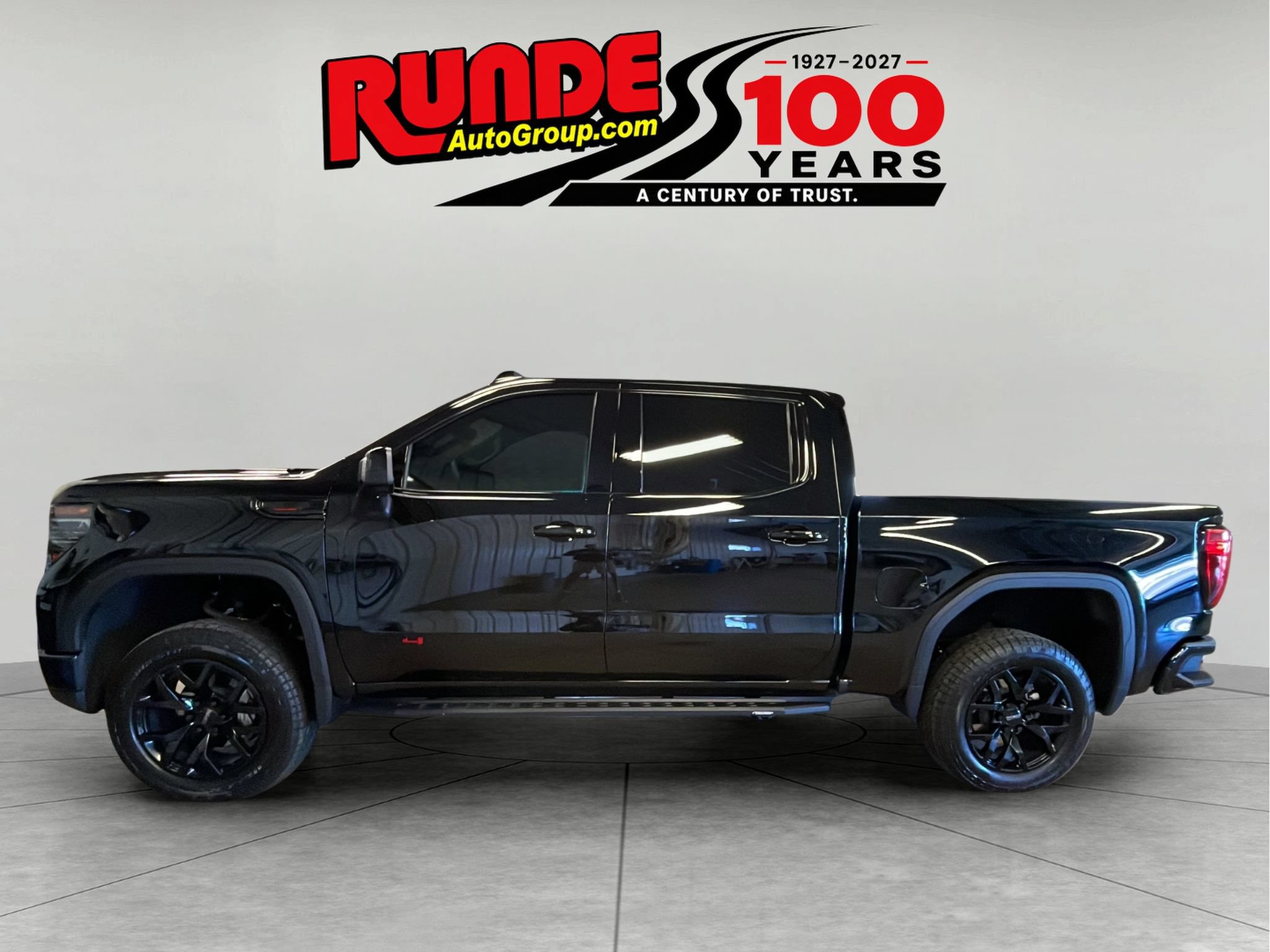 Certified 2026 GMC Sierra 1500 AT4 w/ Technology Package AWD/4WD image 2