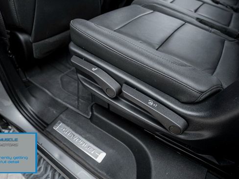 Used 2023 Chevrolet Tahoe Z71 w/ Luxury Package AWD/4WD image 30