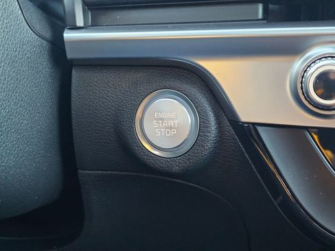 New 2025 Kia Telluride S image 17