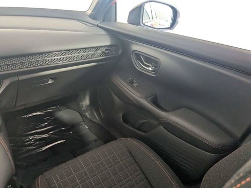 Used 2023 Honda HR-V Sport image 37