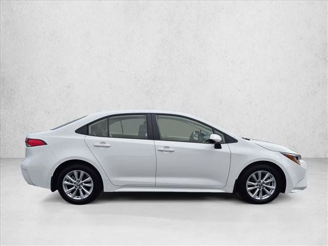 Certified 2026 Toyota Corolla LE w/ LE Premium Package FWD image 4