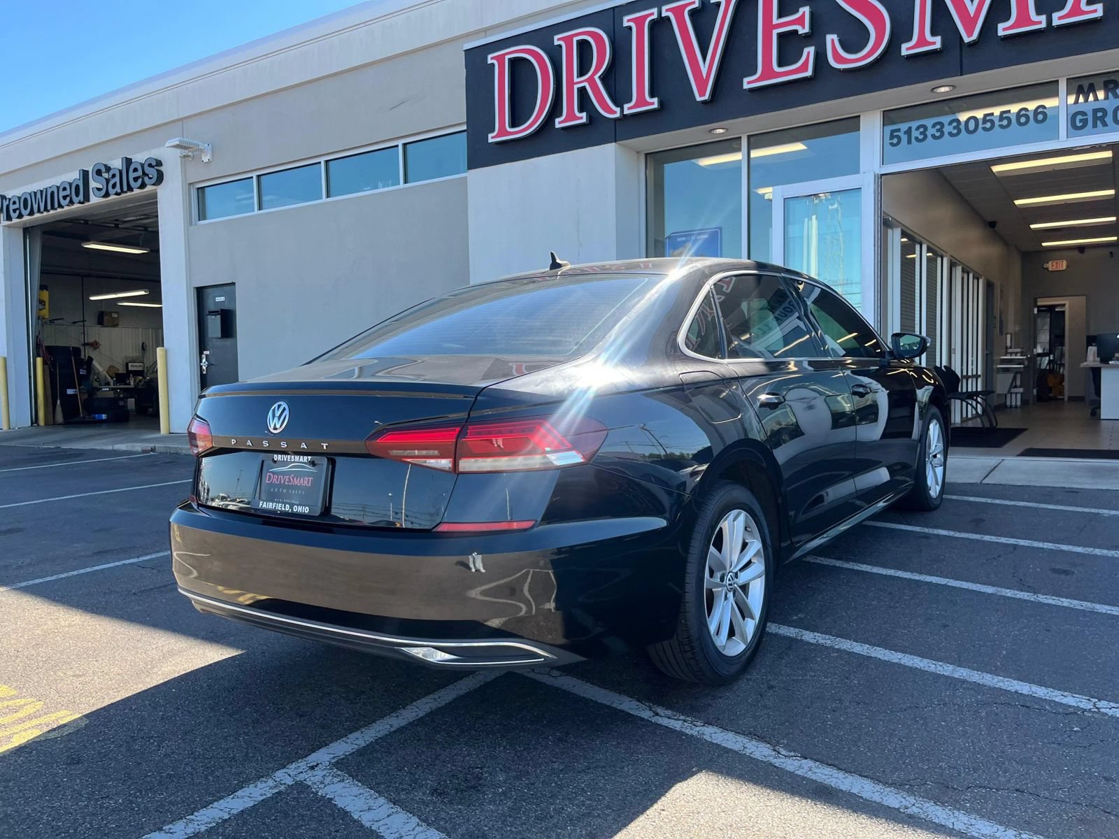 Used 2020 Volkswagen Passat 2.0T SE FWD image 11