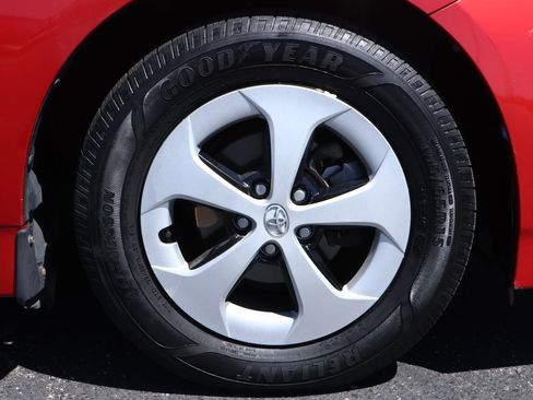 Used 2012 Toyota Prius Two FWD image 18