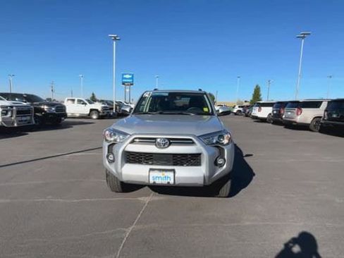 Used 2024 Toyota 4Runner SR5 image 3