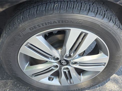 Used 2015 Hyundai Tucson Limited w/ Option Group 03 FWD image 9