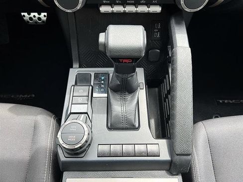 Used 2024 Toyota Tacoma TRD Sport image 35
