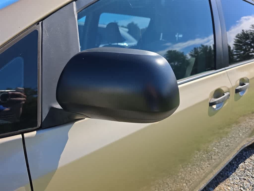 Used 2011 Toyota Sienna FWD image 3