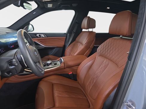 Used 2026 BMW X7 xDrive40i w/ Executive Package image 17