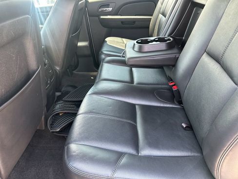 Used 2012 Chevrolet Avalanche LT w/ Suspension Package, Off-Road AWD/4WD image 30