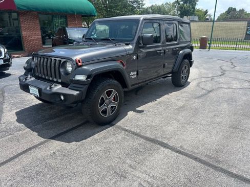Used 2018 Jeep Wrangler Unlimited Sport S AWD/4WD image 1