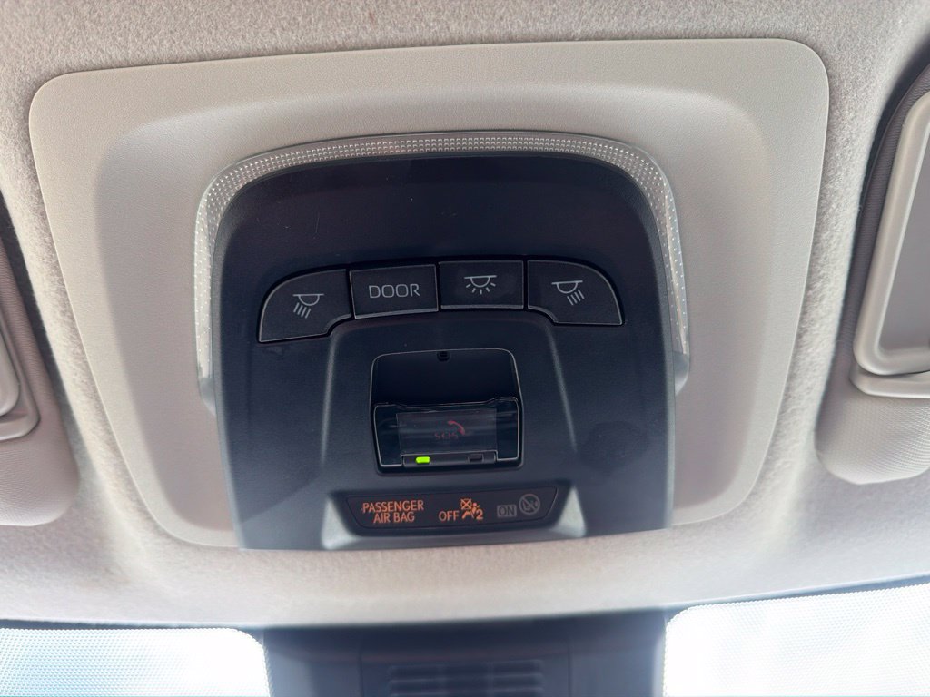 Used 2025 Toyota Corolla LE FWD image 61