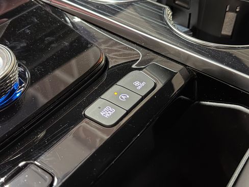 Certified 2025 Cadillac Escalade Sport w/ Touring Package AWD/4WD image 22