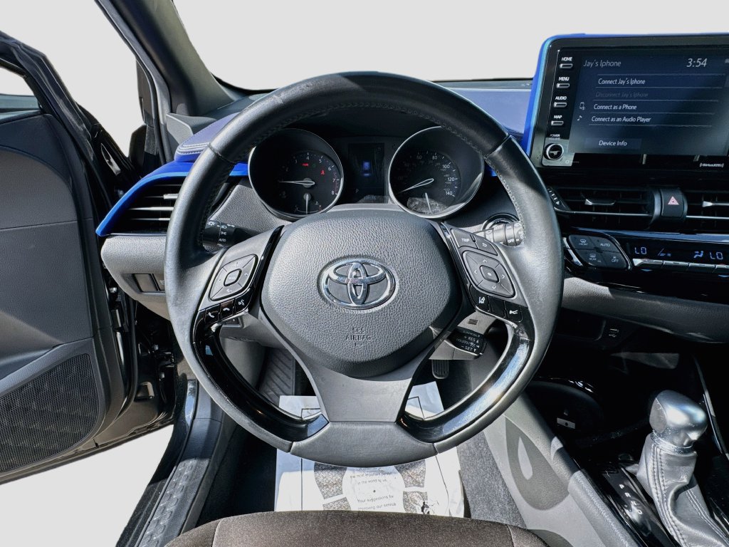 Used 2020 Toyota C-HR XLE FWD image 11