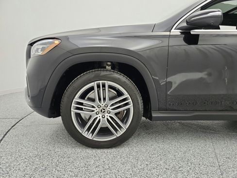 Used 2025 Mercedes-Benz GLS 450 4MATIC image 24
