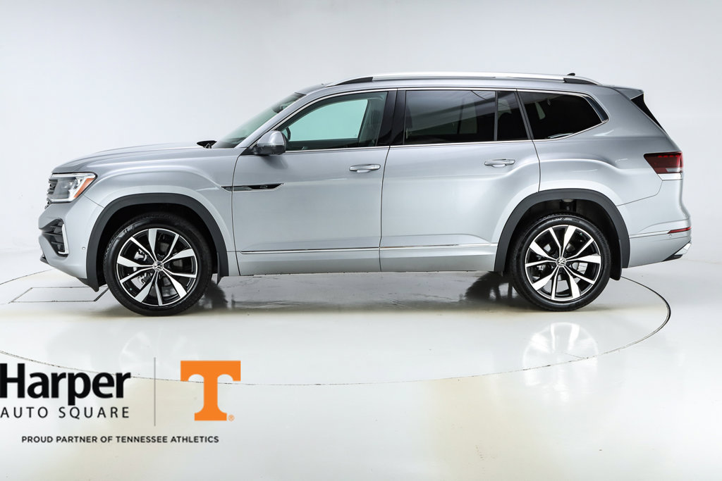 Used 2026 Volkswagen Atlas SEL Premium R-Line AWD/4WD image 2