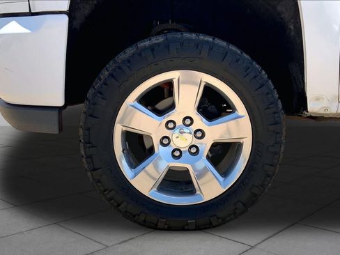 Used 2017 Chevrolet Silverado 1500 LT w/ Texas Edition AWD/4WD image 11