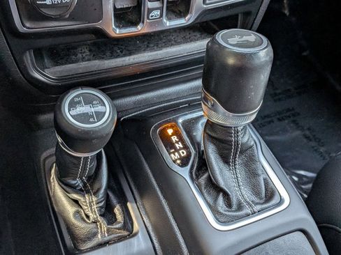 Used 2021 Jeep Wrangler Unlimited Sahara image 12